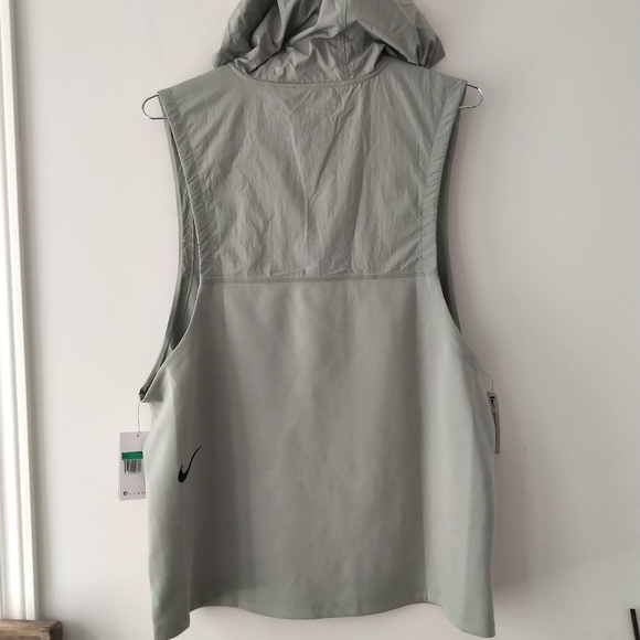 Nike Tech Sleeveless hoody - new brand - size XL - Picture 2 of 5